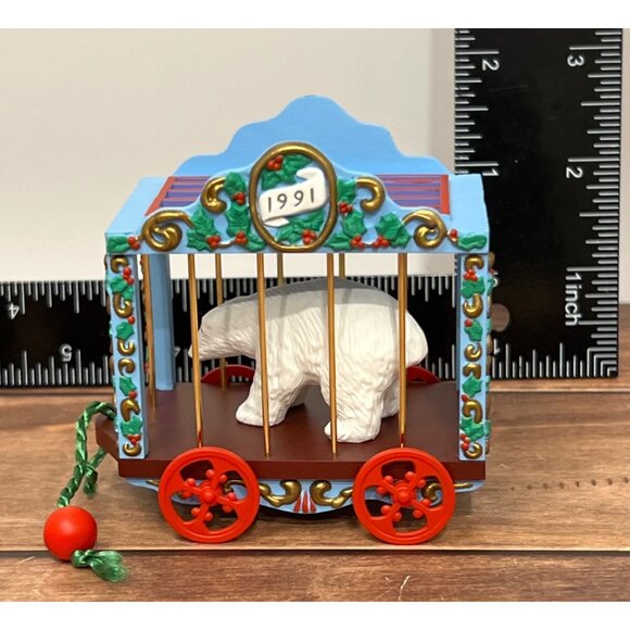 1991 HALLMARK KEEPSAKE ORNAMENT QX439-9 POLAR CIRCUS WAGON BY LINDA SICKMAN - Picture 7 of 8